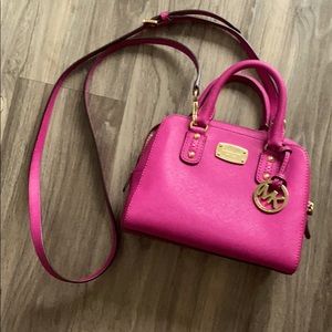 Magenta shoulder bag